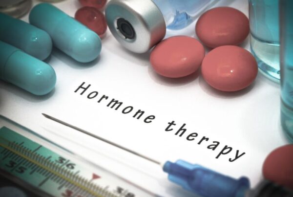 العلاج الهرموني بكل مزاياه وعيوبه